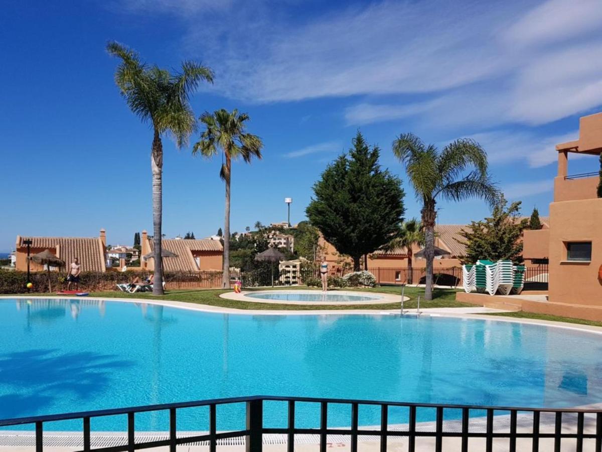 Ample Luxury Apart Fancy Marbella Golf & Padel Exterior photo