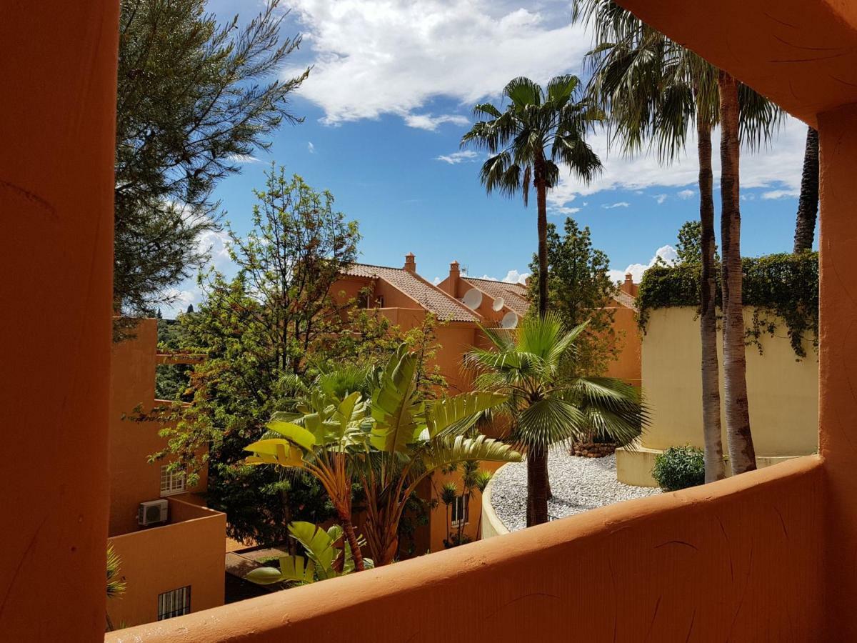 Ample Luxury Apart Fancy Marbella Golf & Padel Exterior photo