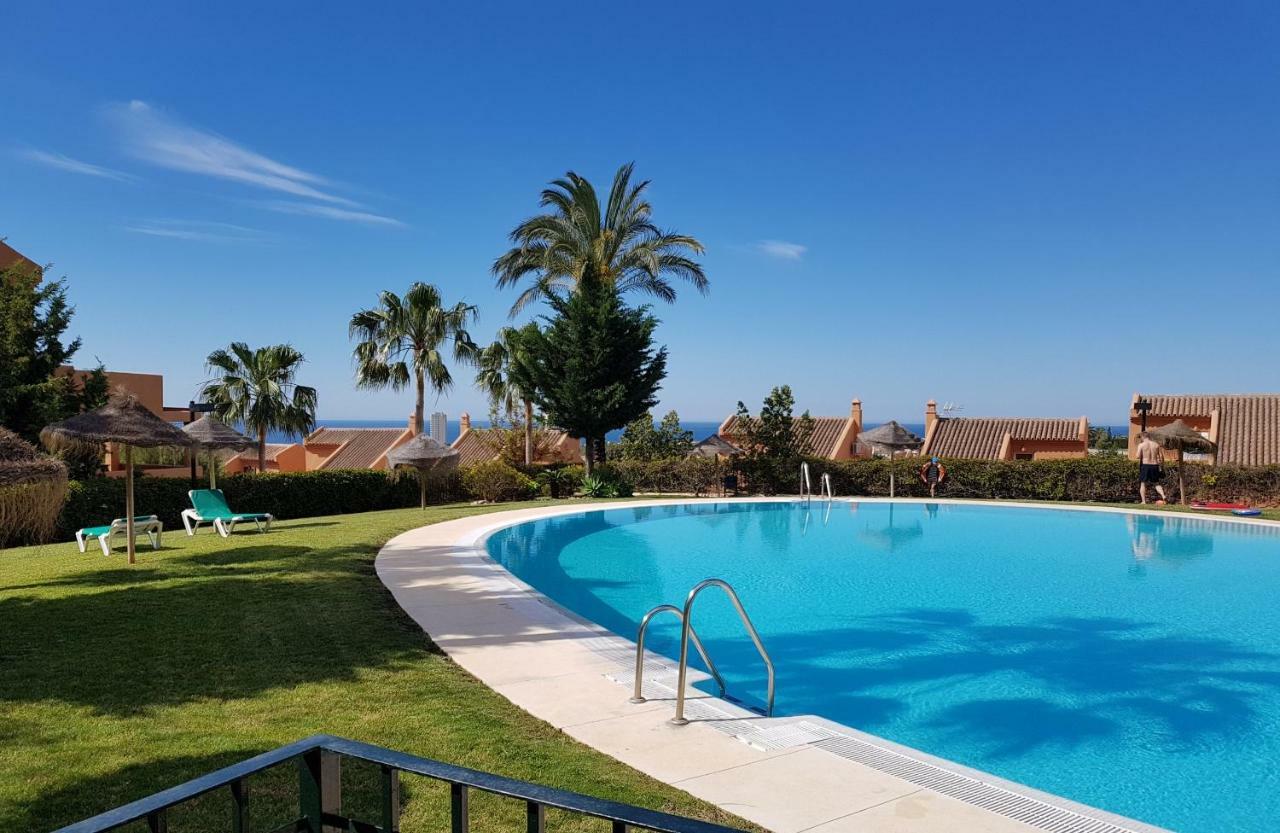 Ample Luxury Apart Fancy Marbella Golf & Padel Exterior photo